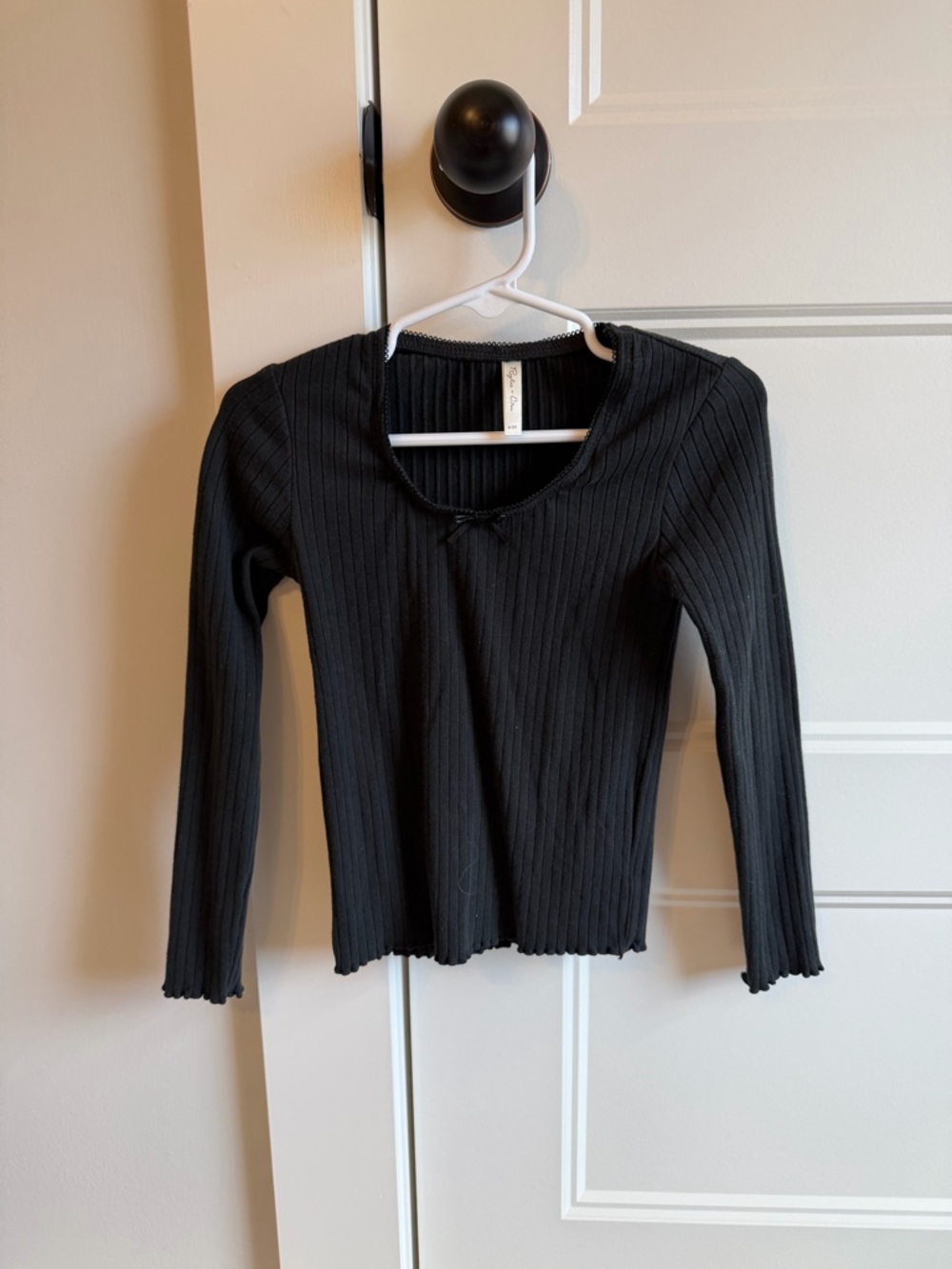 Rylee + Cru Black Ribbed Long-Sleeve Scoop Neck Top